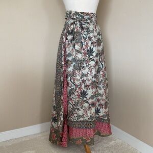 Cienna Wrap Skirt Reversible Floral Print Size O/S